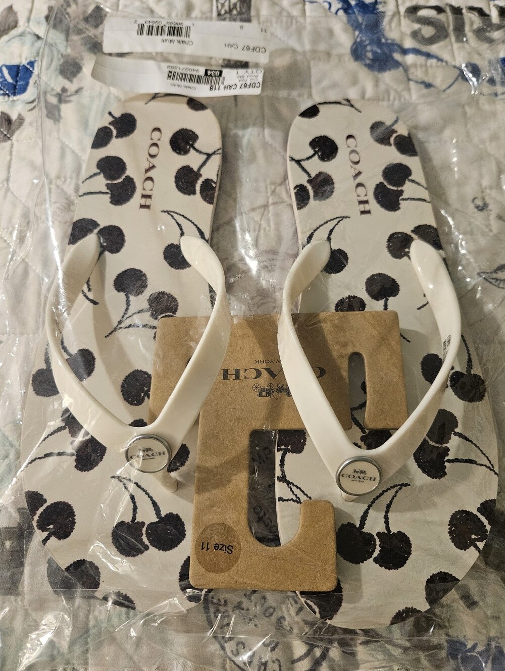 Coach Flip-flops - Picture 2 of 3